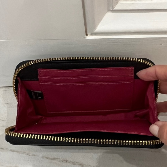 Cole Haan black patent leather wristlet - Picture 3 of 3